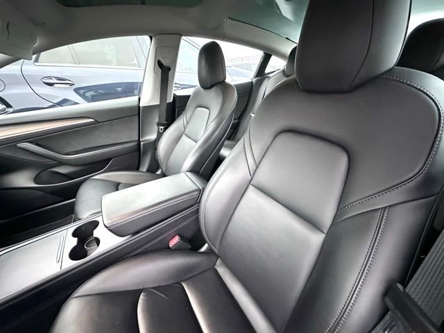 Used 2021 Tesla Model 3 Standard Range Plus image 18