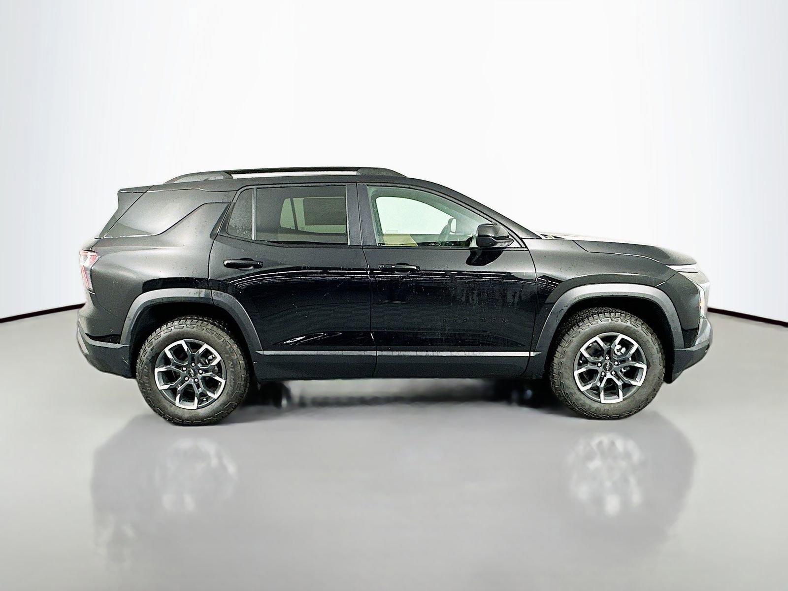 New 2026 Chevrolet Equinox ACTIV w/ Convenience Package III image 8