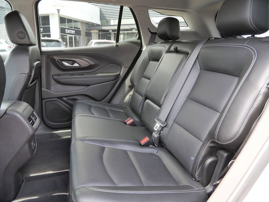 Used 2024 GMC Terrain SLT AWD/4WD image 28