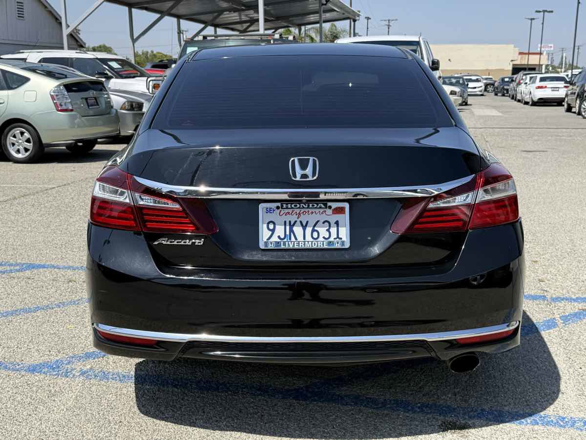 Used 2017 Honda Accord LX image 28