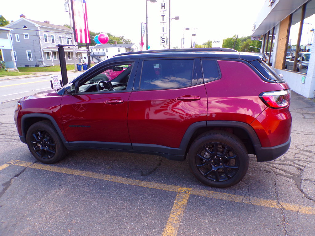Used 2022 Jeep Compass Latitude w/ Sun and Sound Group AWD/4WD image 13
