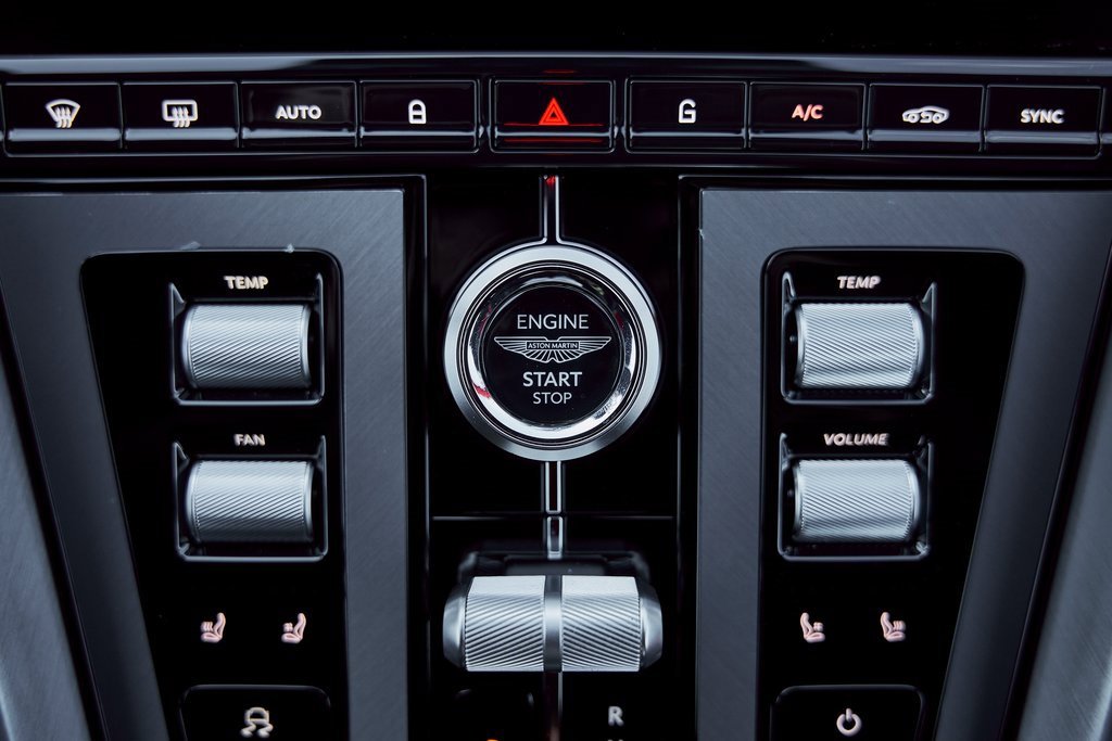 Used 2024 Aston Martin DB12 image 54