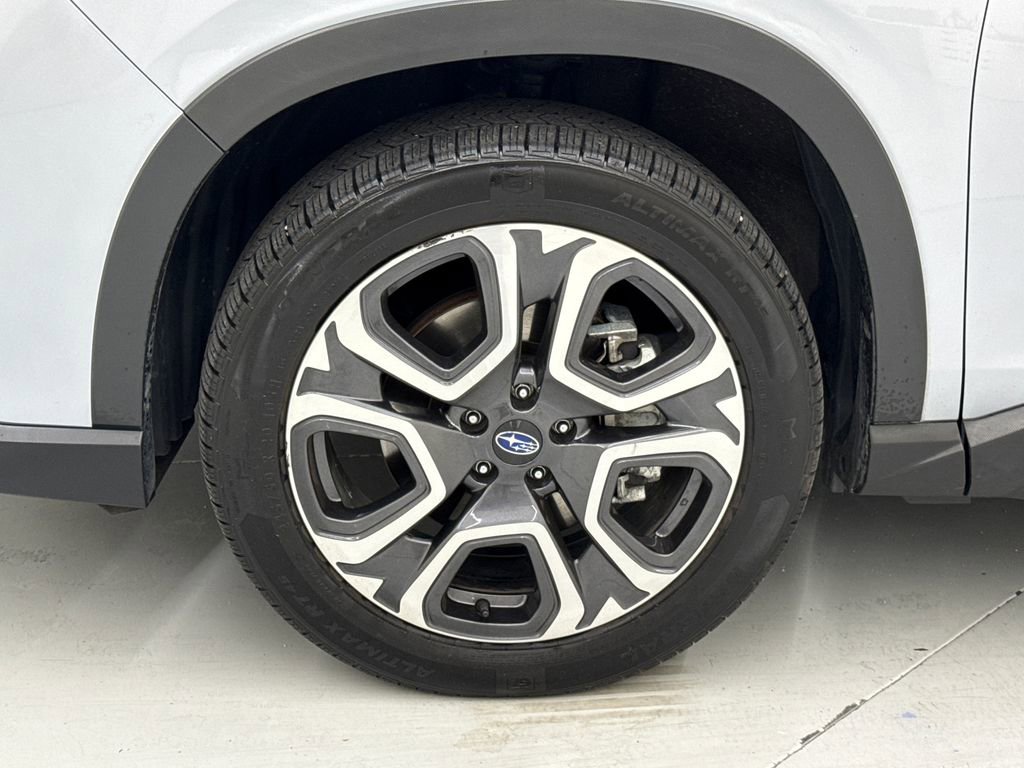Certified 2024 Subaru Ascent Limited AWD/4WD image 10