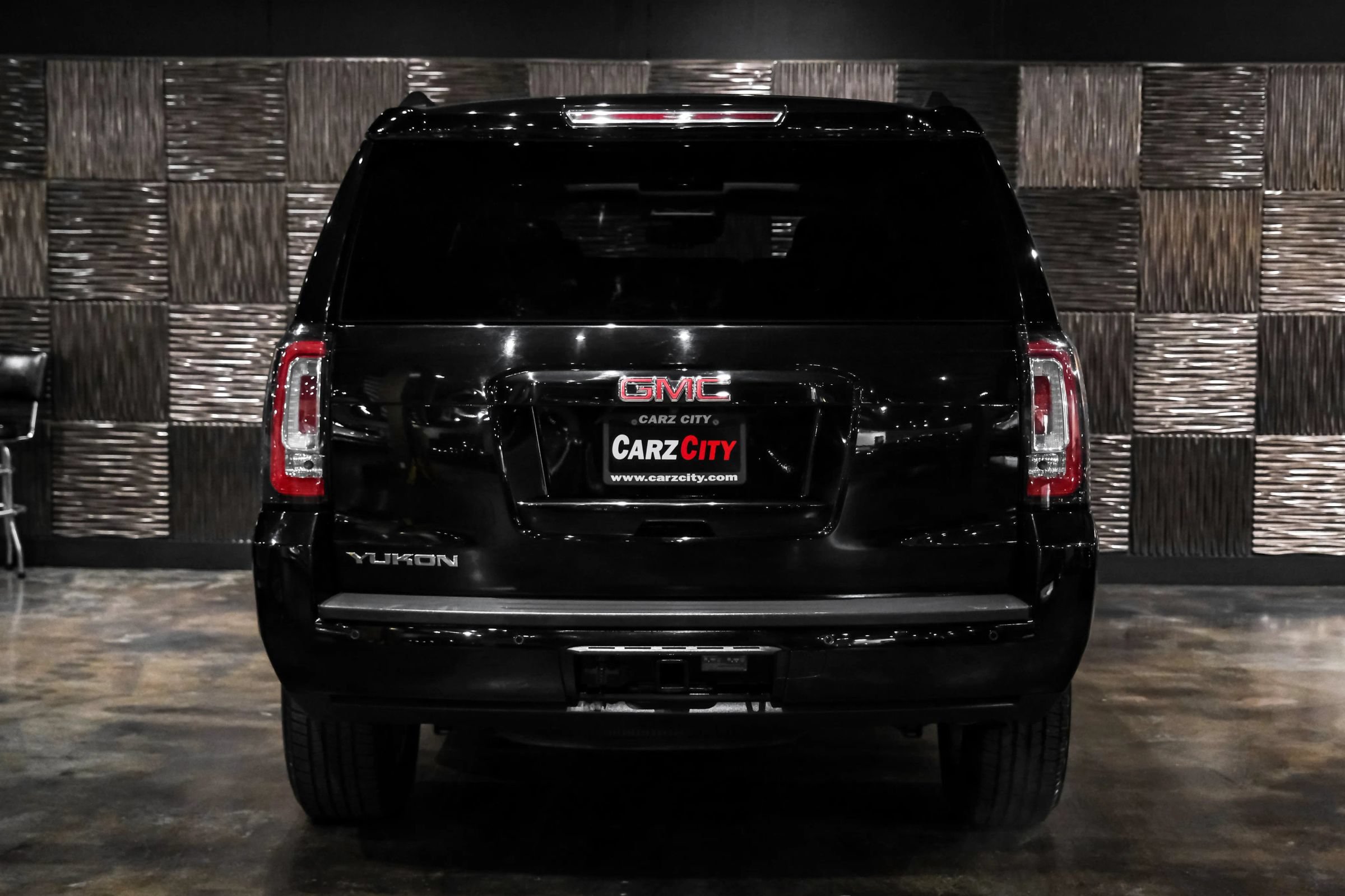 Used 2020 GMC Yukon SLT w/ Open Road Package AWD/4WD image 11