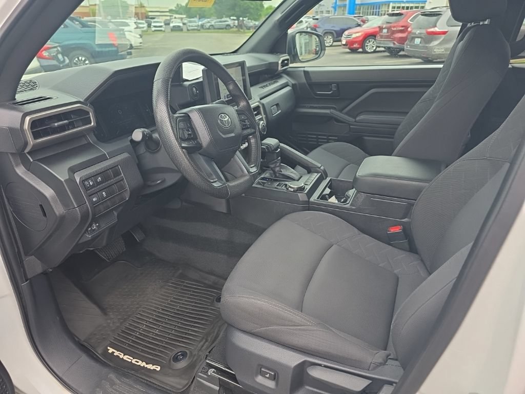 Used 2024 Toyota Tacoma SR AWD/4WD image 9