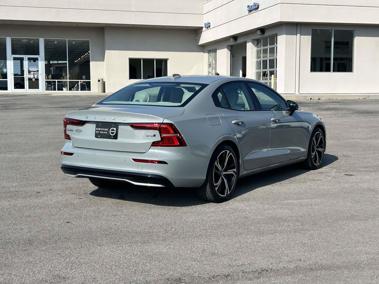 Certified 2024 Volvo S60 B5 Core AWD/4WD image 7