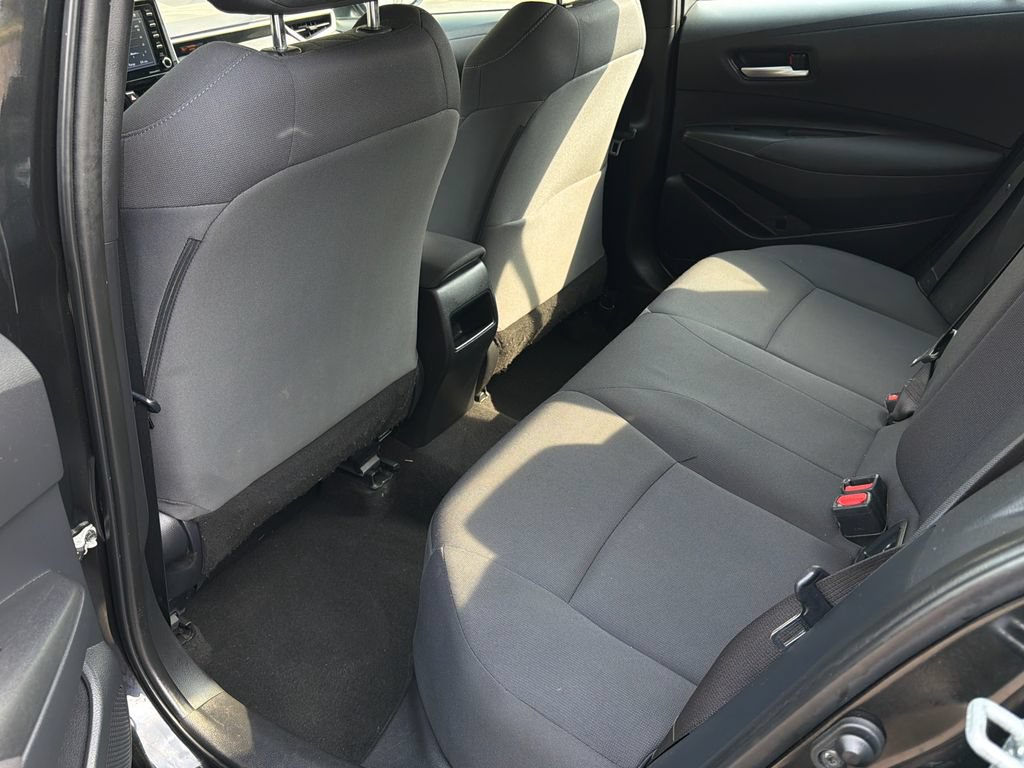 Used 2021 Toyota Corolla LE FWD image 17