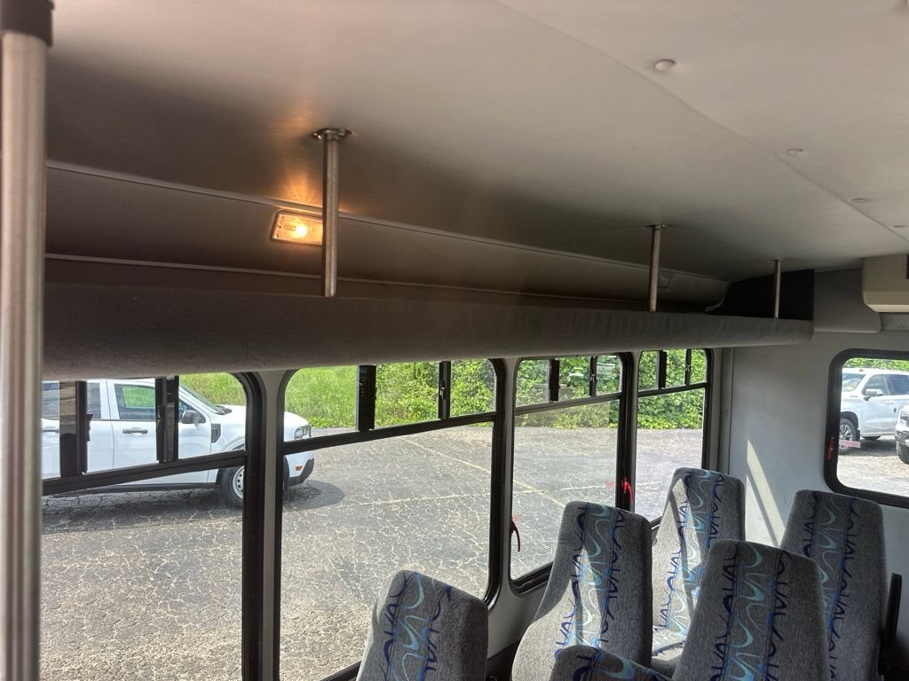 Used 2008 Ford E-350 and Econoline 350 Super Duty RWD image 19