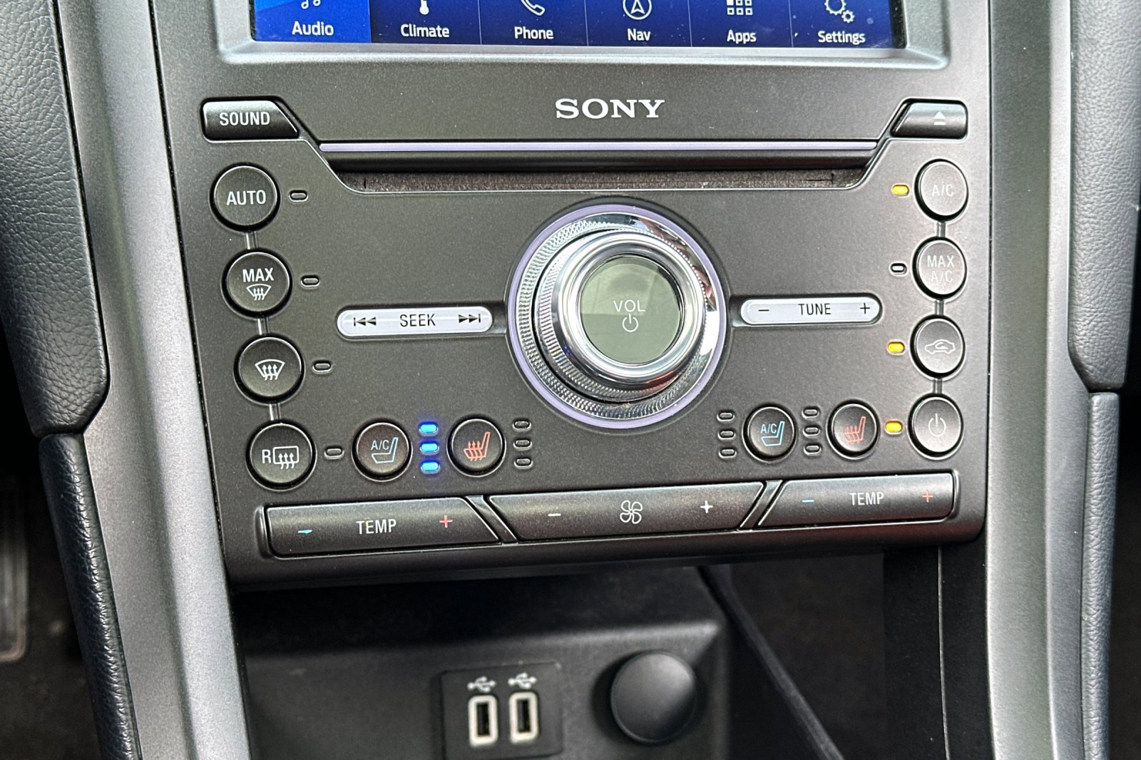 Used 2019 Ford Fusion Energi Titanium image 18