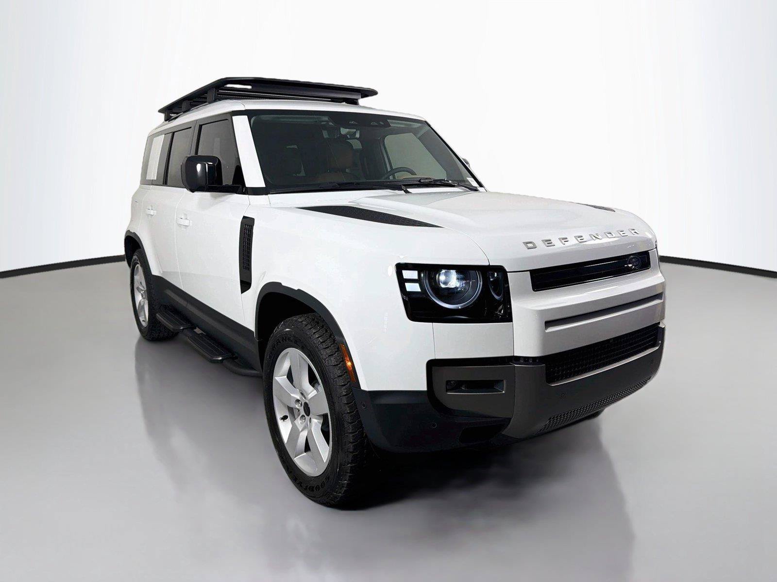New 2026 Land Rover Defender 110 S AWD/4WD image 3
