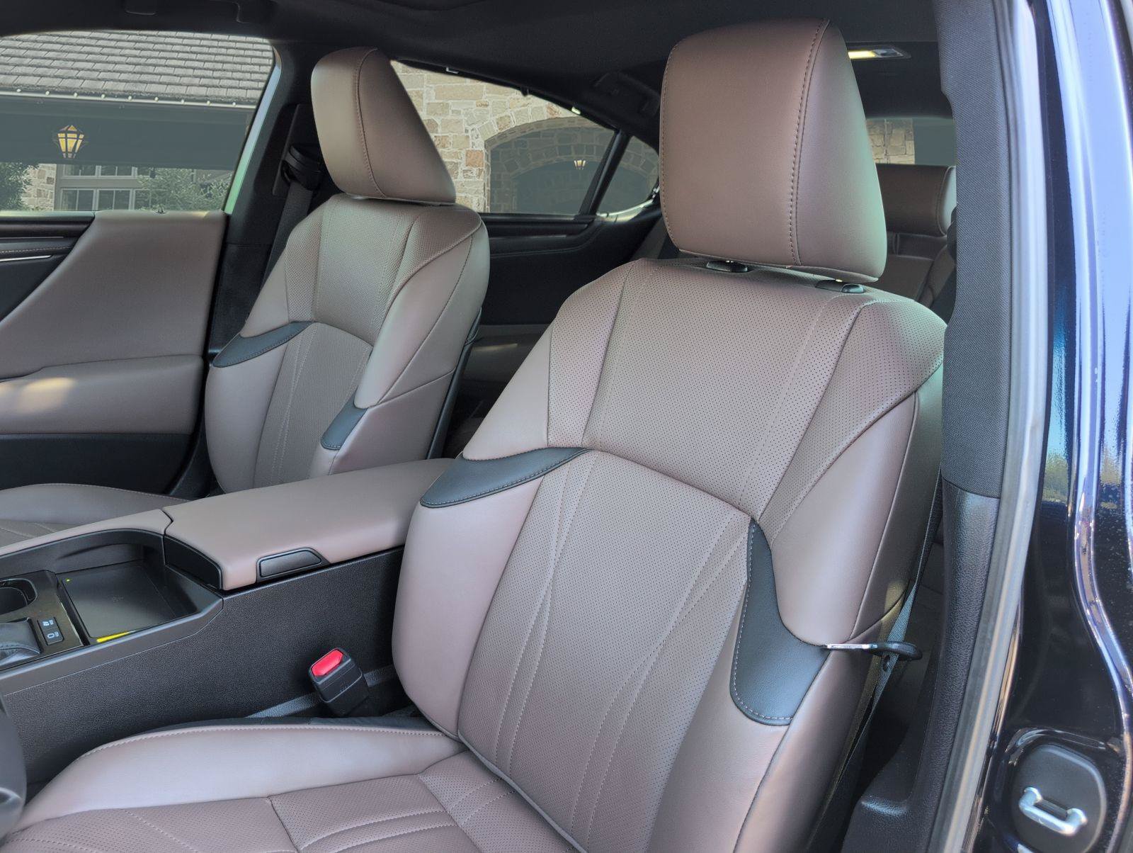 Certified 2024 Lexus ES 300h Ultra Luxury w/ Accessory Package (Z1) FWD image 5