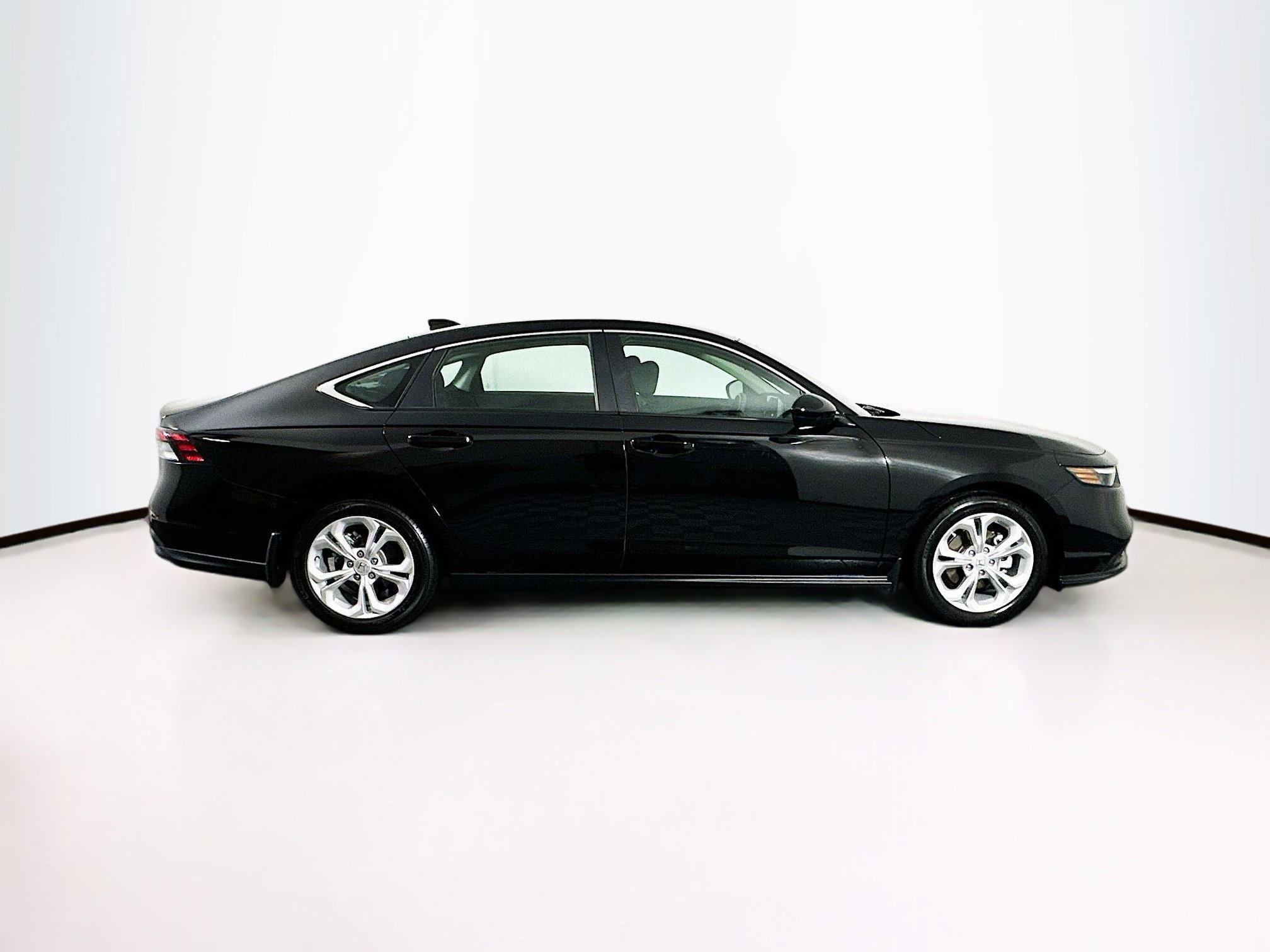 Used 2025 Honda Accord LX image 10