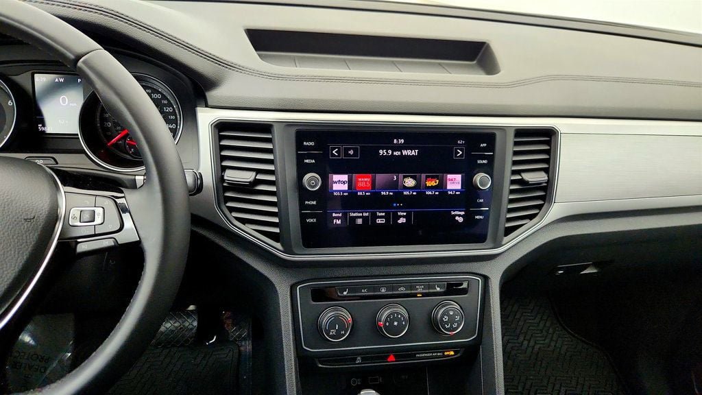 Used 2018 Volkswagen Atlas SE FWD image 17