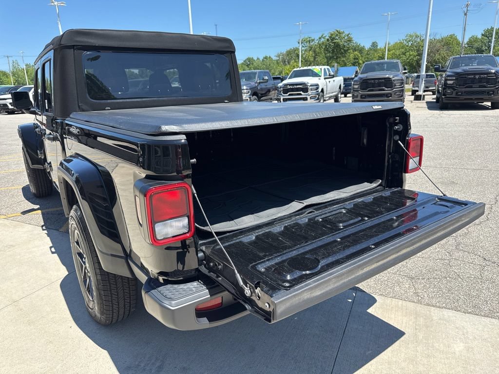 Used 2024 Jeep Gladiator Sport AWD/4WD image 20