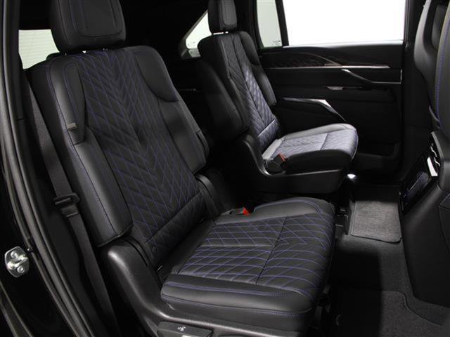 New 2025 Cadillac Escalade IQ Luxury 1 AWD/4WD image 23