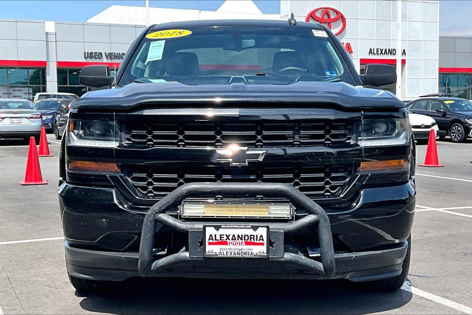 Used 2018 Chevrolet Silverado 1500 Custom w/ Custom Value Package AWD/4WD image 3
