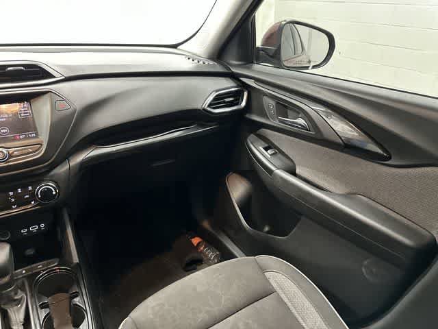 Used 2023 Chevrolet TrailBlazer LT FWD image 11