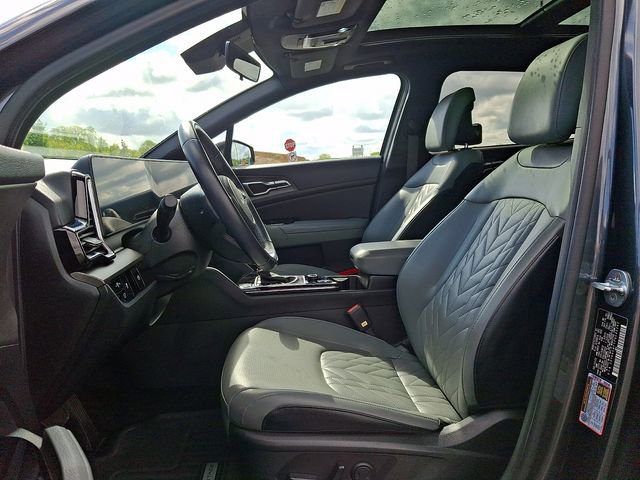 Used 2023 Kia Sportage X-Line w/ X-Line Premium Package AWD/4WD image 16
