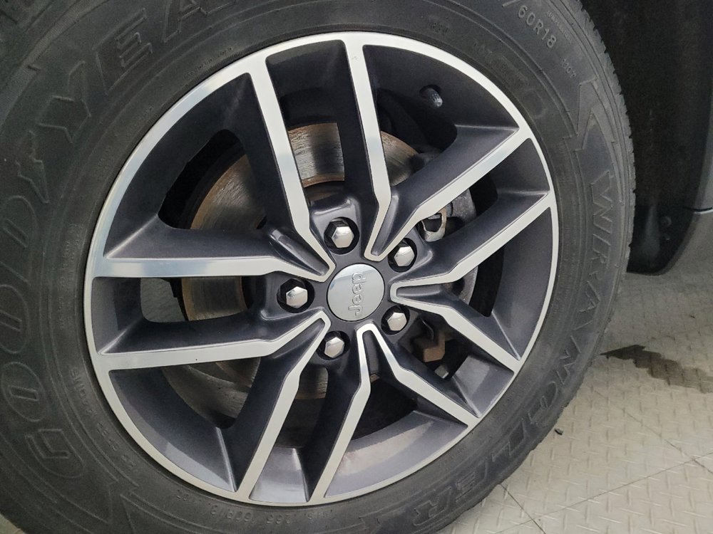 Used 2018 Jeep Grand Cherokee Limited AWD/4WD image 31