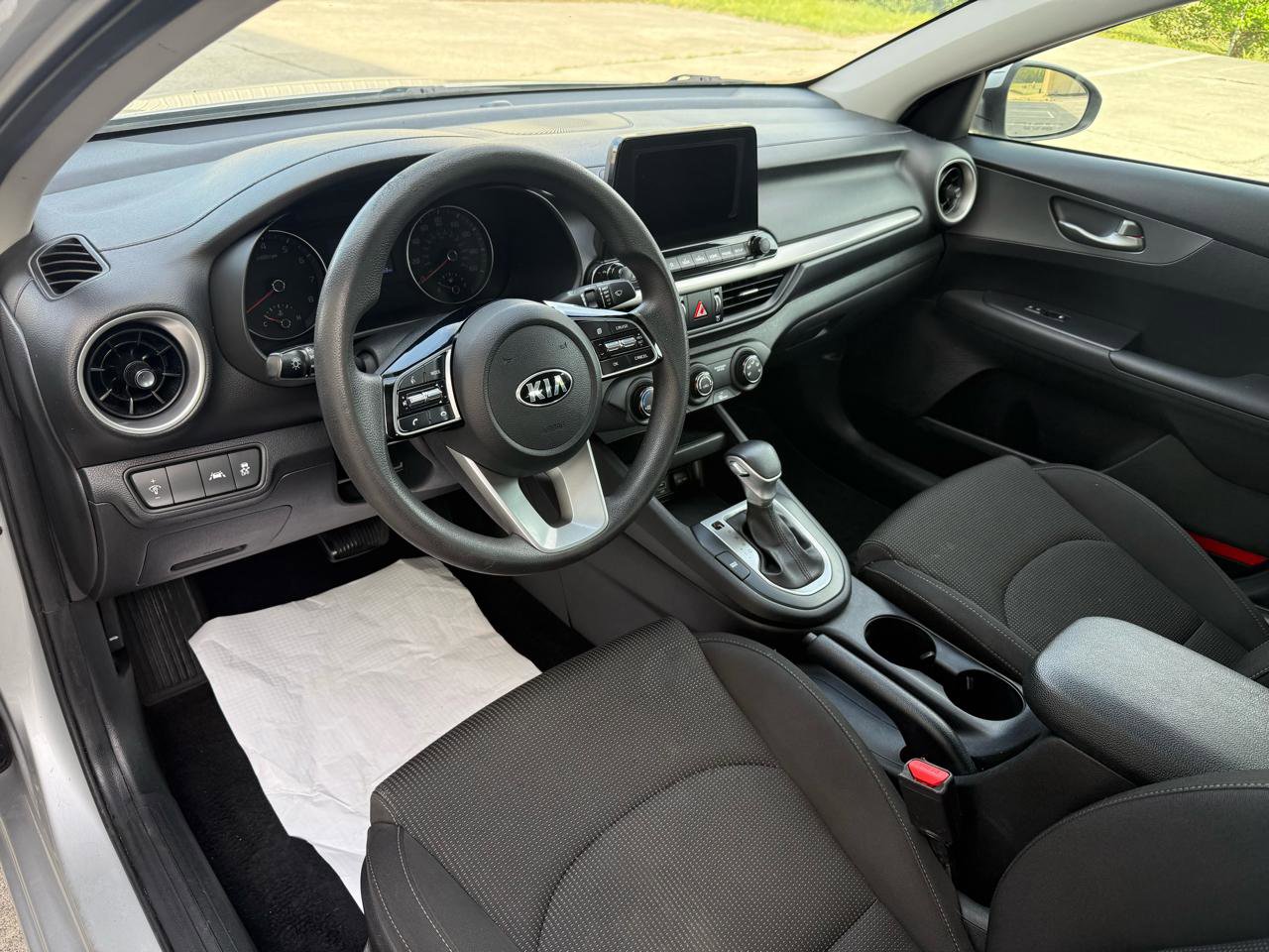 Used 2020 Kia Forte LXS image 13