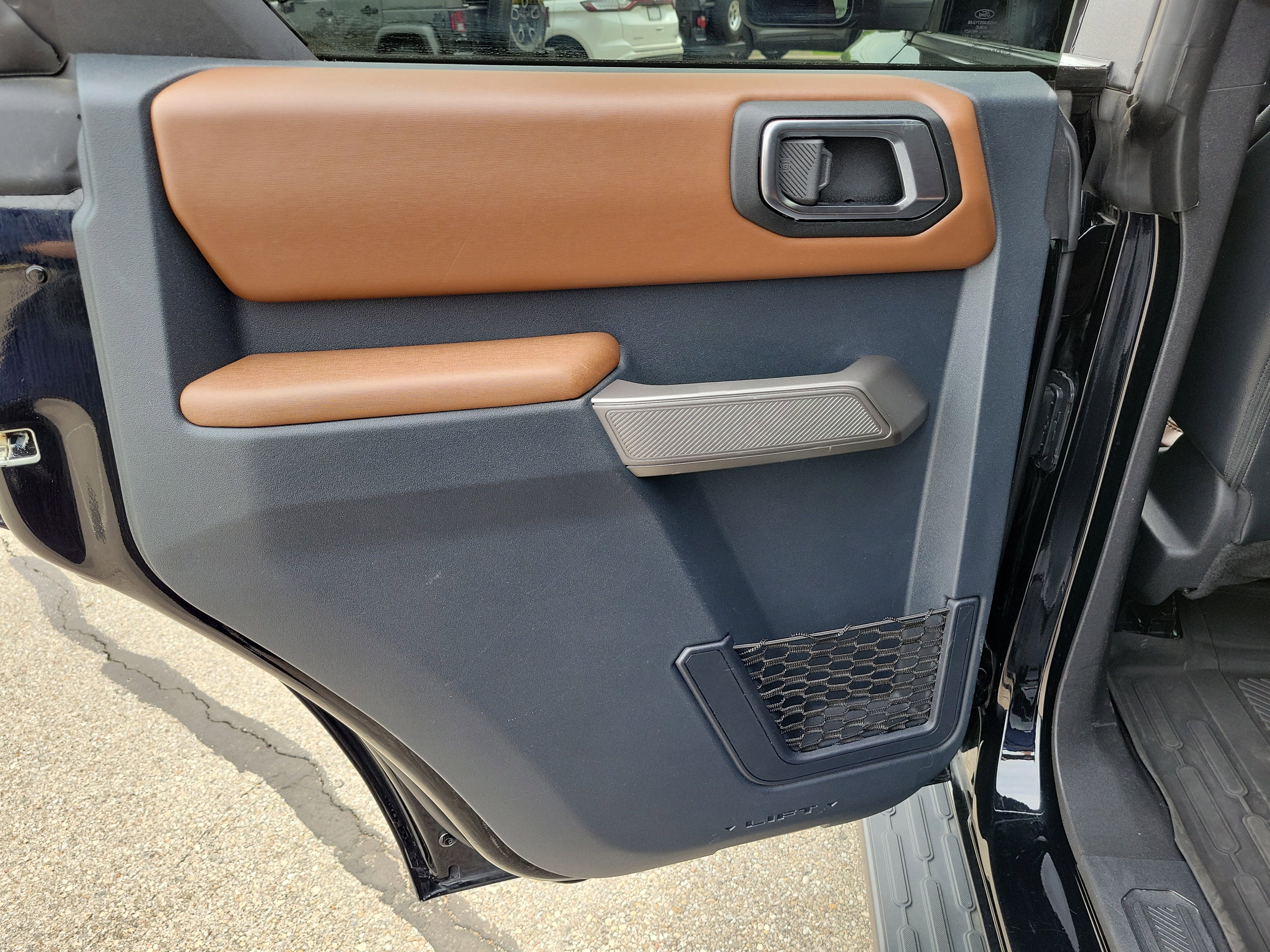 Used 2023 Ford Bronco Outer Banks AWD/4WD image 14