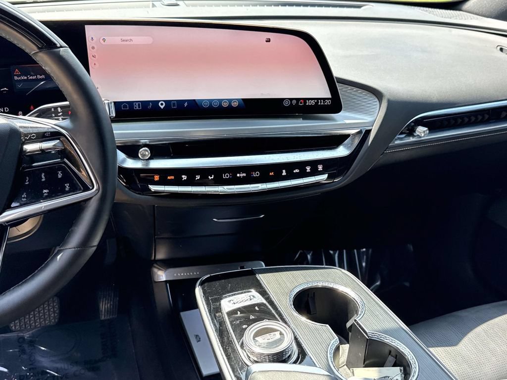 Certified 2025 Cadillac Lyriq Luxury w/ LPO, Floor Liner Package AWD/4WD image 9