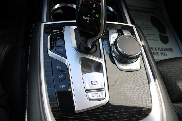 Used 2019 BMW 750i M SPORT DRIVER ASSIST+ w/ M Sport Package image 64