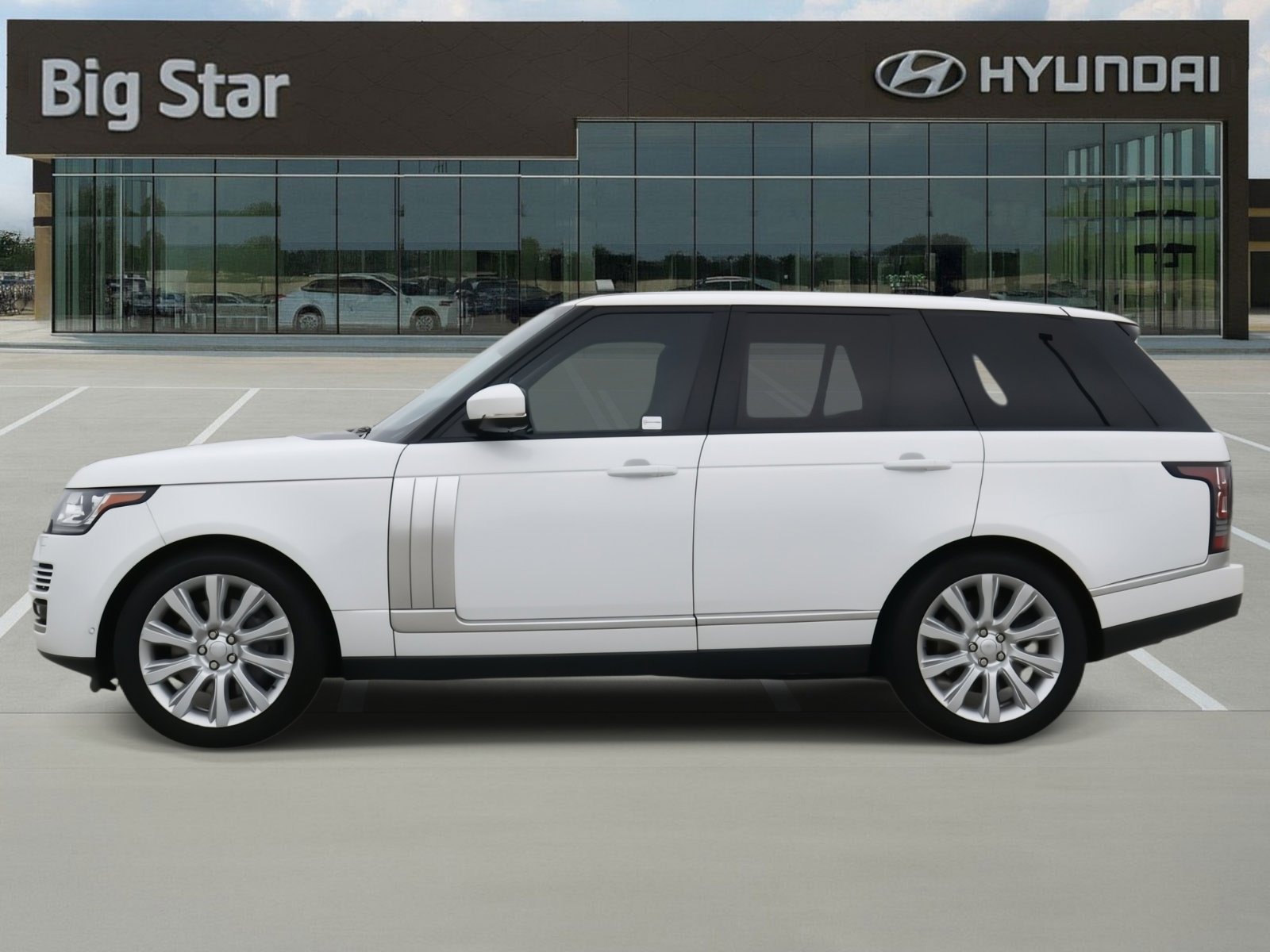 Used 2017 Land Rover Range Rover Supercharged image 2