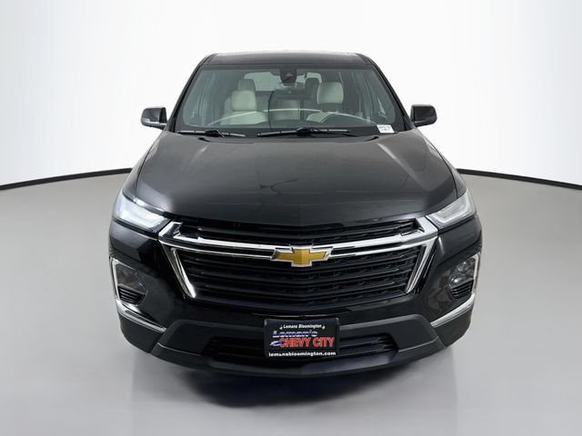 Used 2023 Chevrolet Traverse LS w/ LPO, Cargo Package FWD image 2