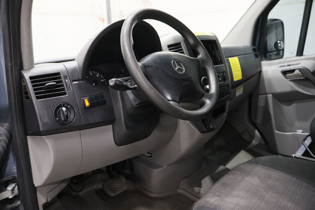 Used 2018 Mercedes-Benz Sprinter 2500 image 22