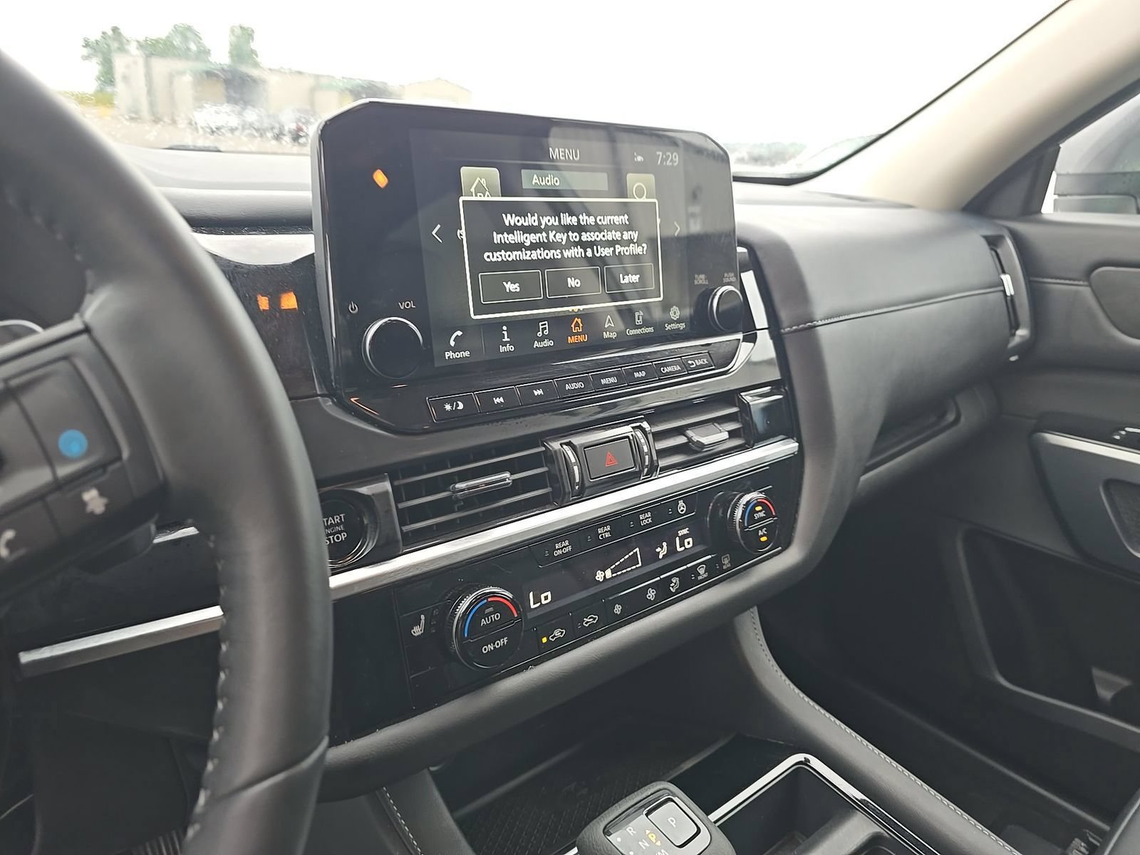 Used 2025 Nissan Pathfinder SL AWD/4WD image 3