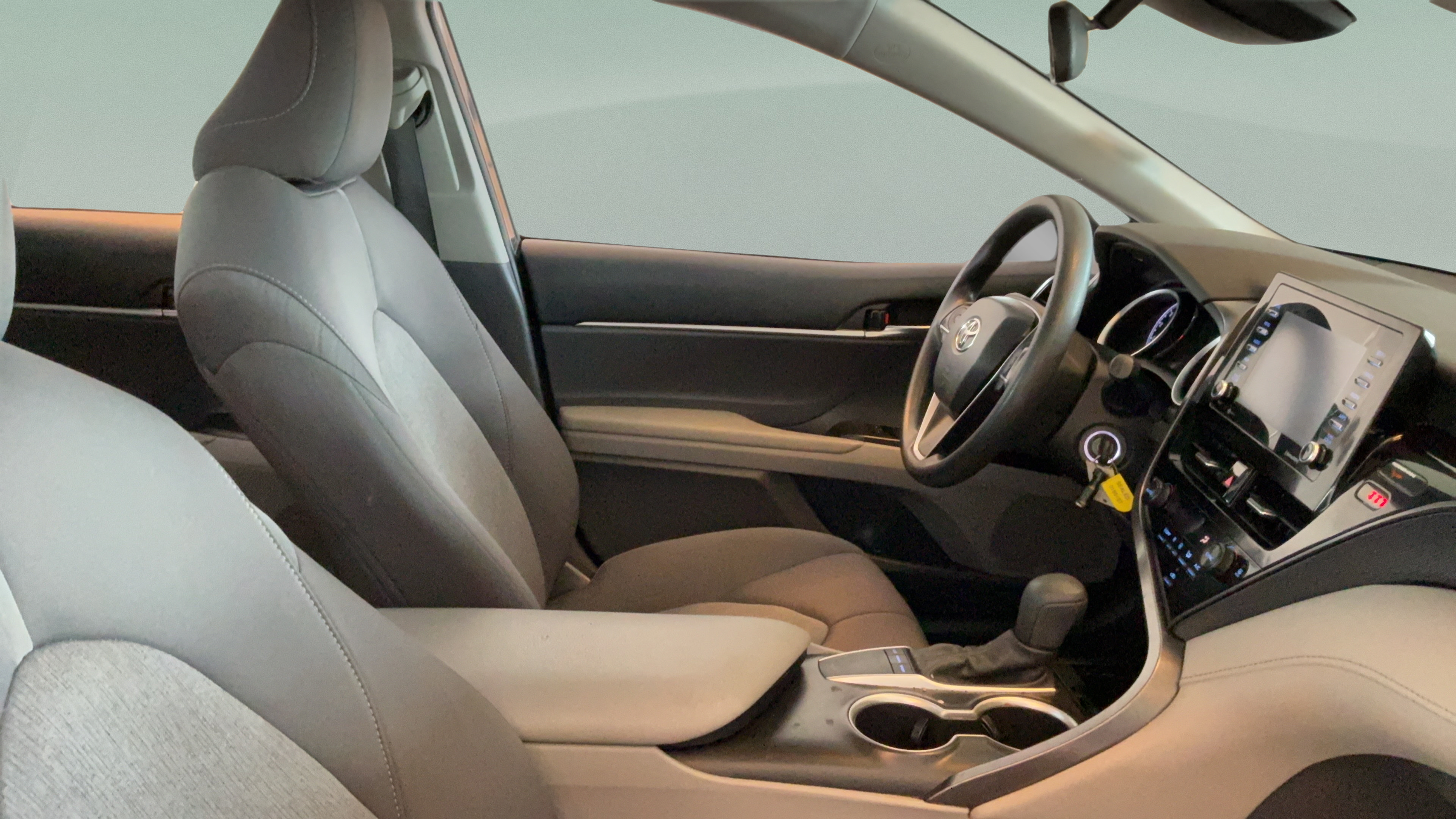 Certified 2023 Toyota Camry LE FWD image 33