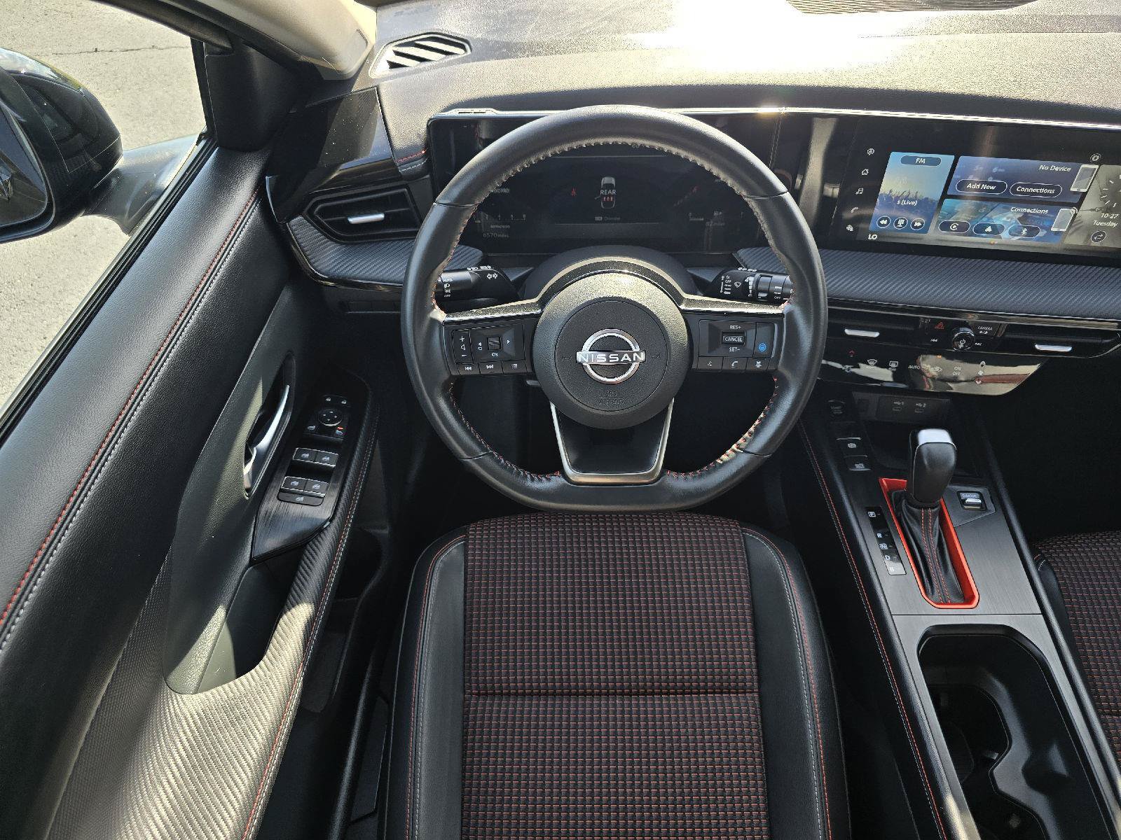 Used 2025 Nissan Kicks SR AWD/4WD image 17