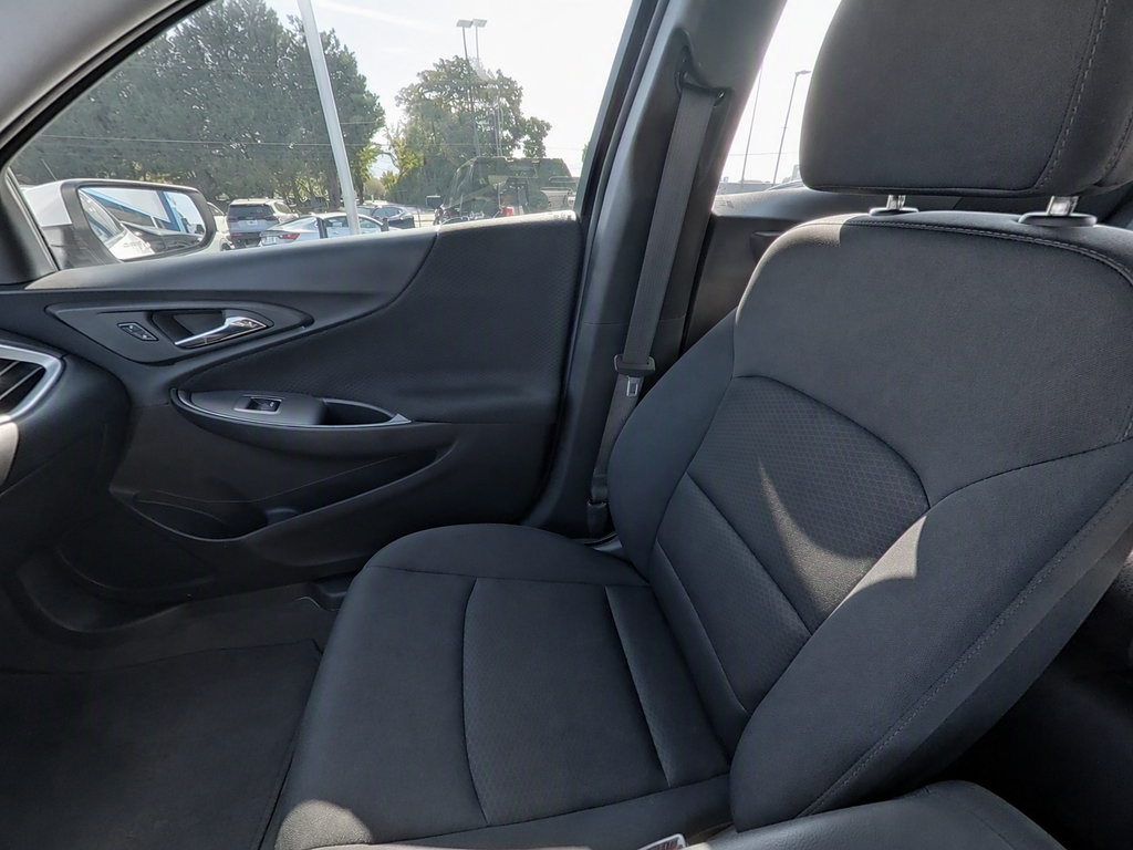 Used 2024 Chevrolet Malibu LT FWD image 15