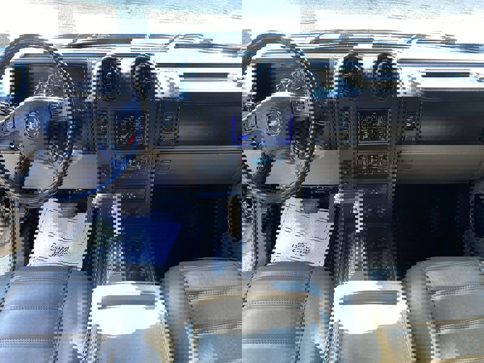 Used 2005 HUMMER H2 SUV w/ Preferred Equipment Group image 12