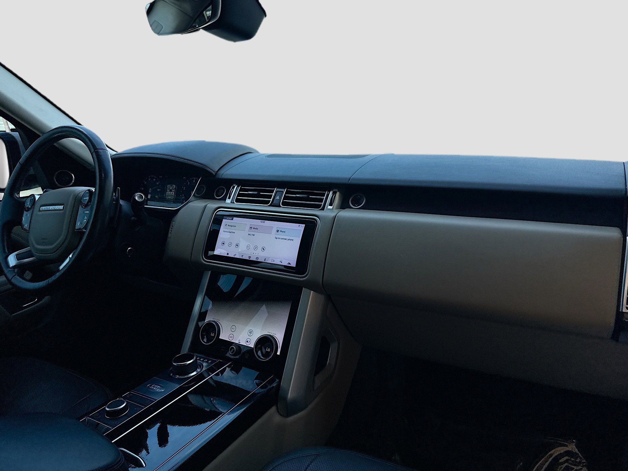 Used 2019 Land Rover Range Rover Velar R-Dynamic SE image 33