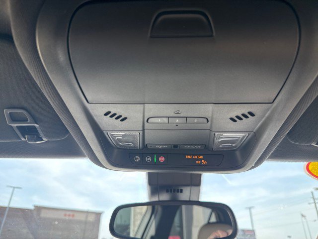 Used 2024 Chevrolet Equinox Premier image 23