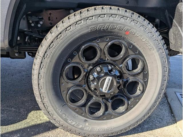 New 2026 Ford F250 Lariat w/ Black Appearance Package image 28