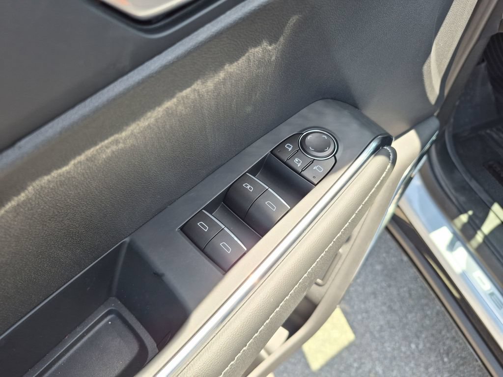 New 2027 GMC Acadia Denali w/ LPO, Floor Liner Package FWD image 17