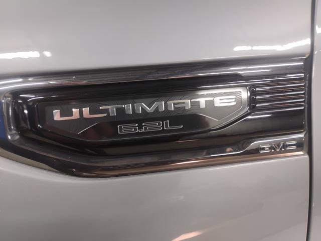 Used 2023 GMC Sierra 1500 Denali Ultimate image 9