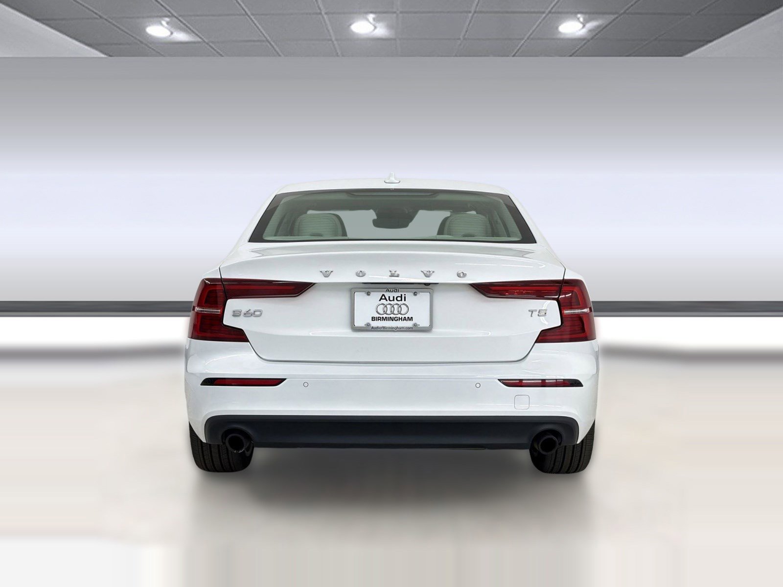 Used 2021 Volvo S60 T5 Momentum w/ Advanced Package image 10