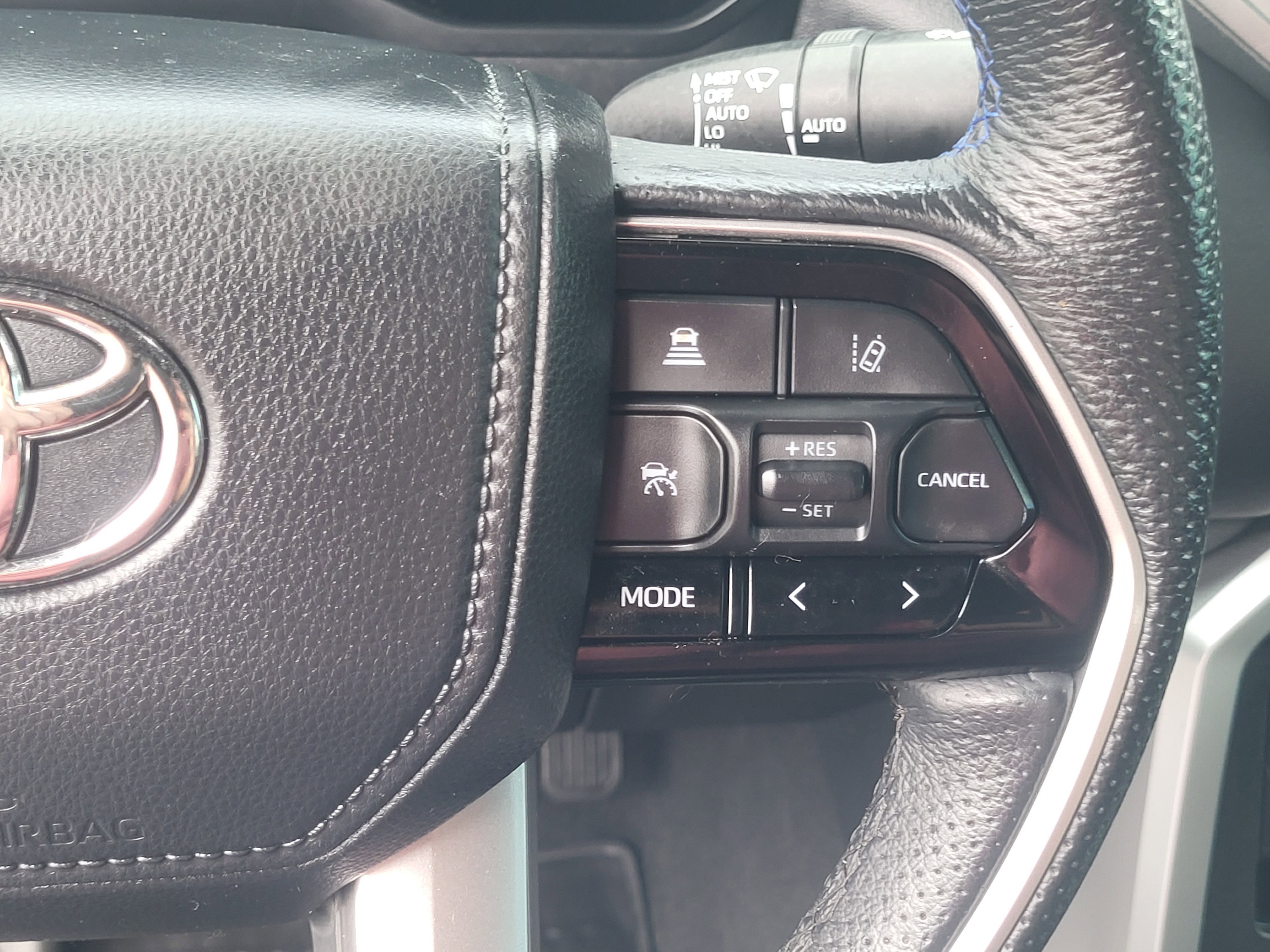 Used 2023 Toyota Tundra Platinum w/ Advanced Package AWD/4WD image 18