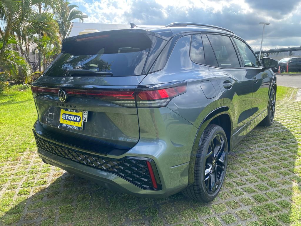 New 2026 Volkswagen Tiguan SE R-Line FWD image 25