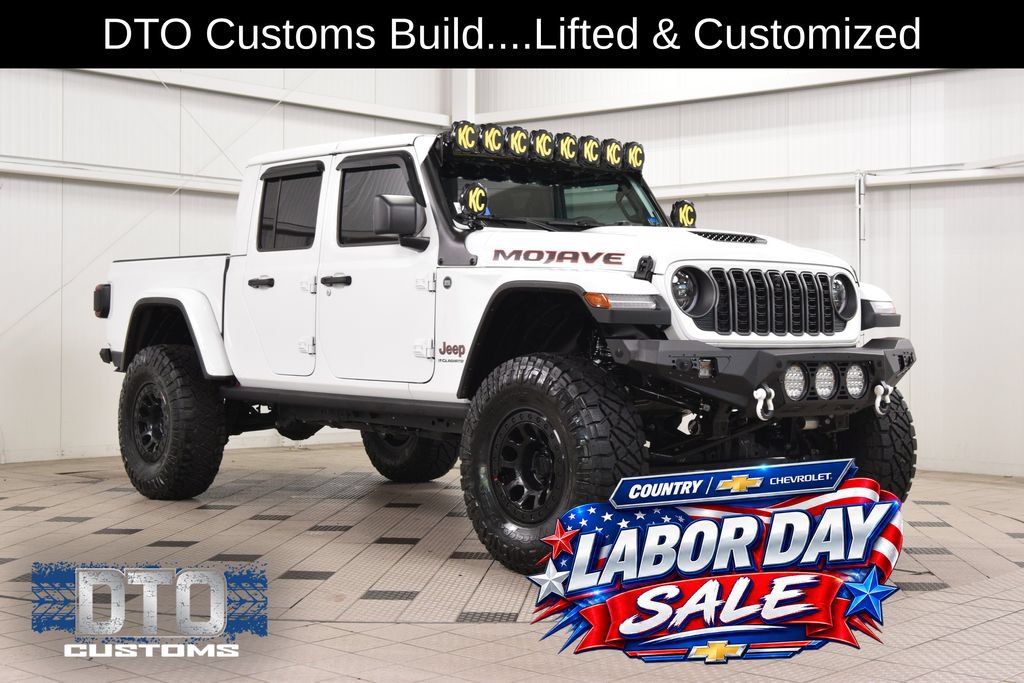 Used 2025 Jeep Gladiator Mojave AWD/4WD image 1