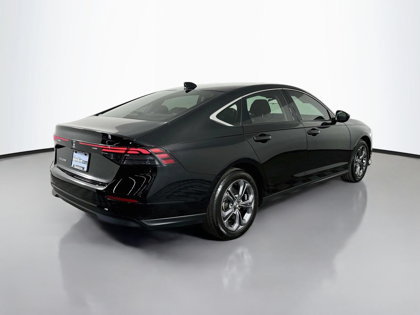 Used 2023 Honda Accord EX image 7