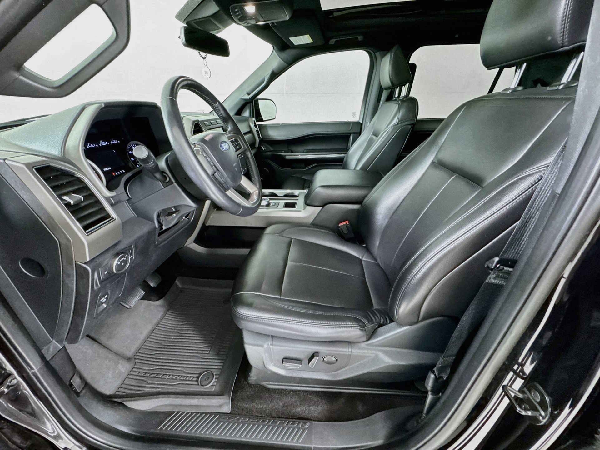 Used 2021 Ford Expedition Max XLT RWD image 20
