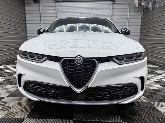 Used 2024 Alfa Romeo Tonale Ti AWD/4WD image 4
