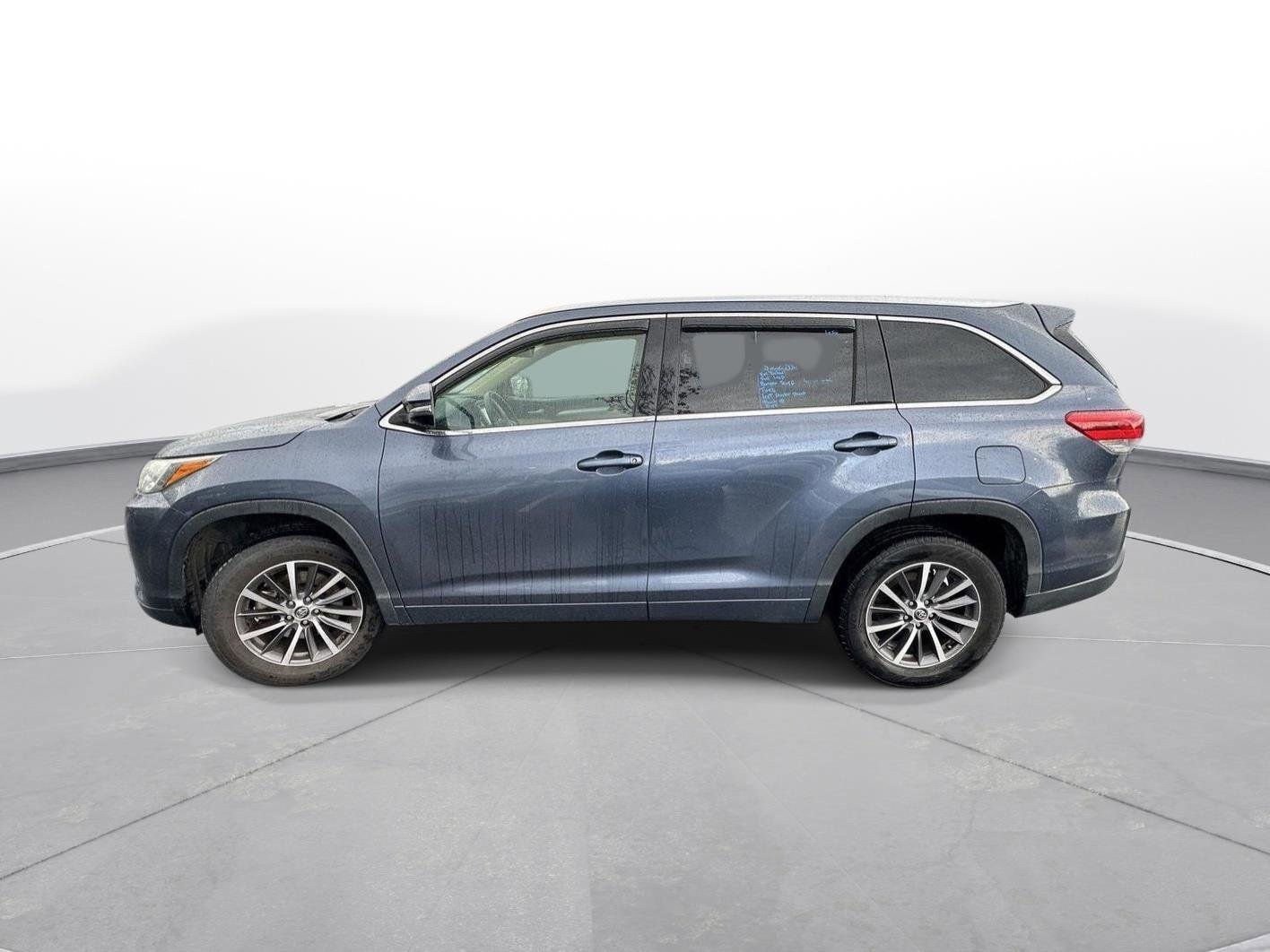 Used 2018 Toyota Highlander XLE image 9