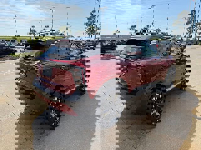 Used 2025 Nissan Kicks SR image 5