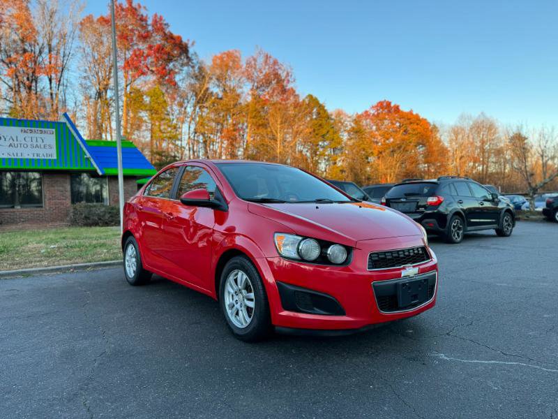 Used 2012 Chevrolet Sonic LT image 3